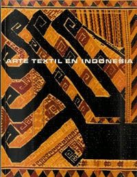 Item #3246 ARTE TEXTIL EN INDONESIA. J. Roma, A. Gotz